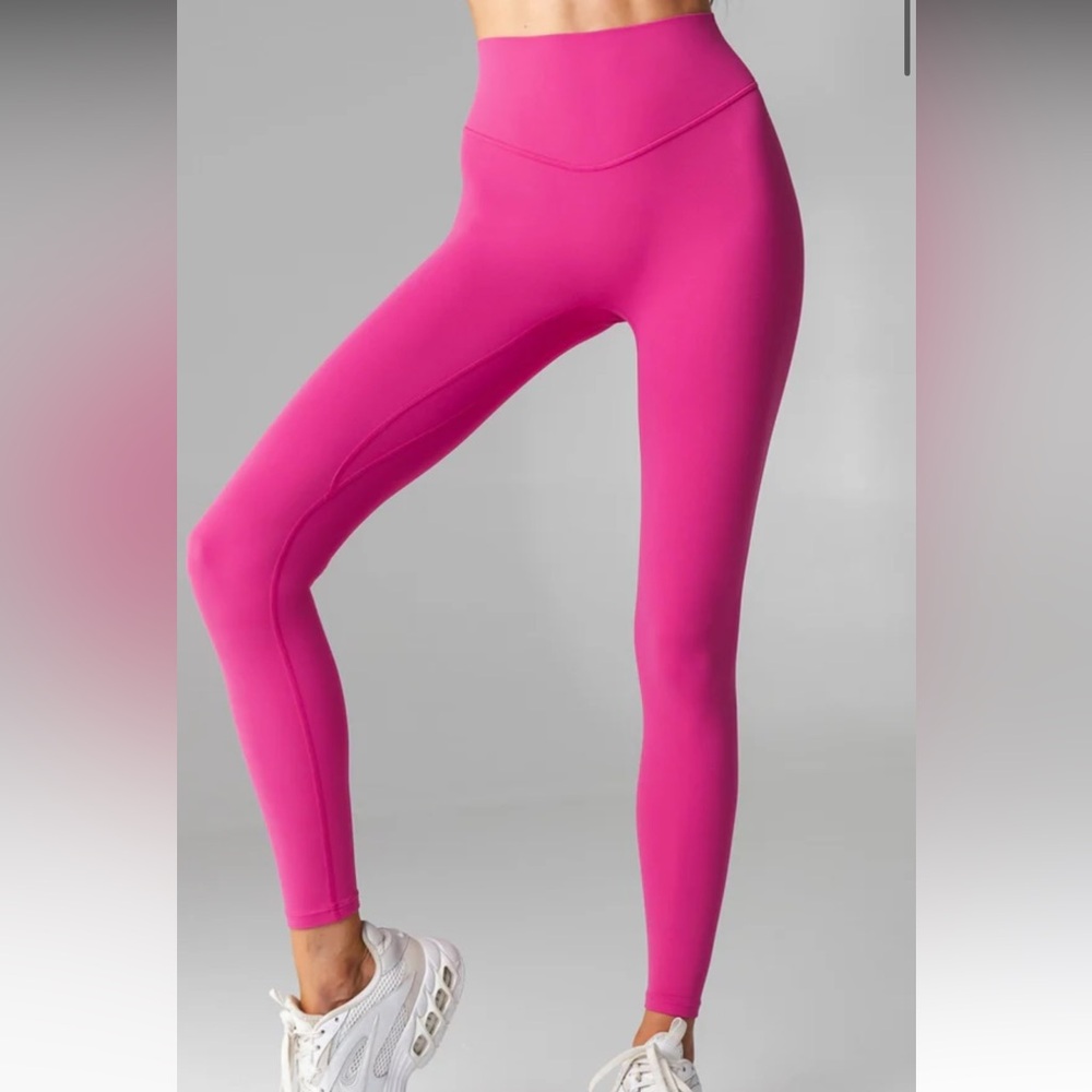 New vitality leggings. Size small. Hot pink.